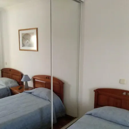 Edificio Vau Costa Holiday home